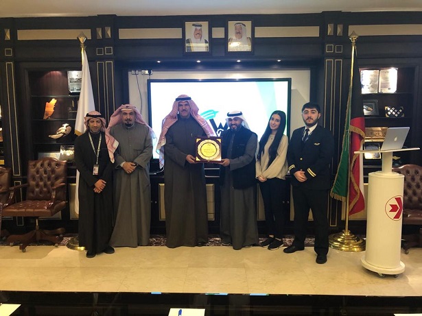 رئيس الطيران المدني يستقبل فريق المجموعة التطوعية لهواة الطيران