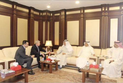رئيس الطيران المدني يستقبل المدير الإقليمي لشركة بوينغ